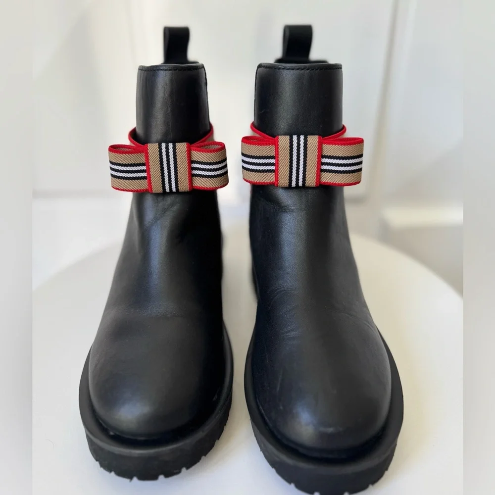 Burberry Kids Girls Chelsea Black Ankle Boots with Red Striped Bow